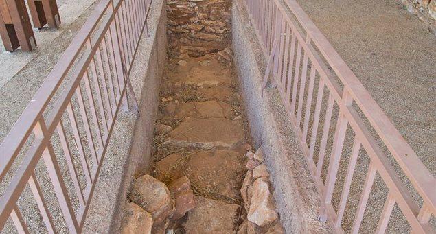 Η Σήραγγα του Αρχαίου Υδραγωγείου στις Περιοχές Μπαρού και Καμίνια