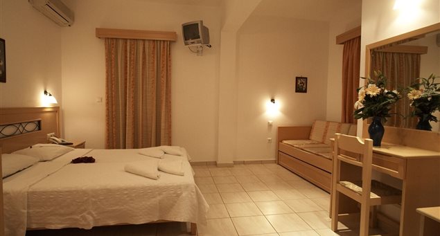 Artemis Hotel